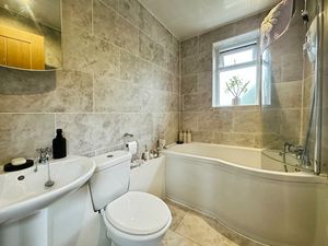Bathroom - click for photo gallery